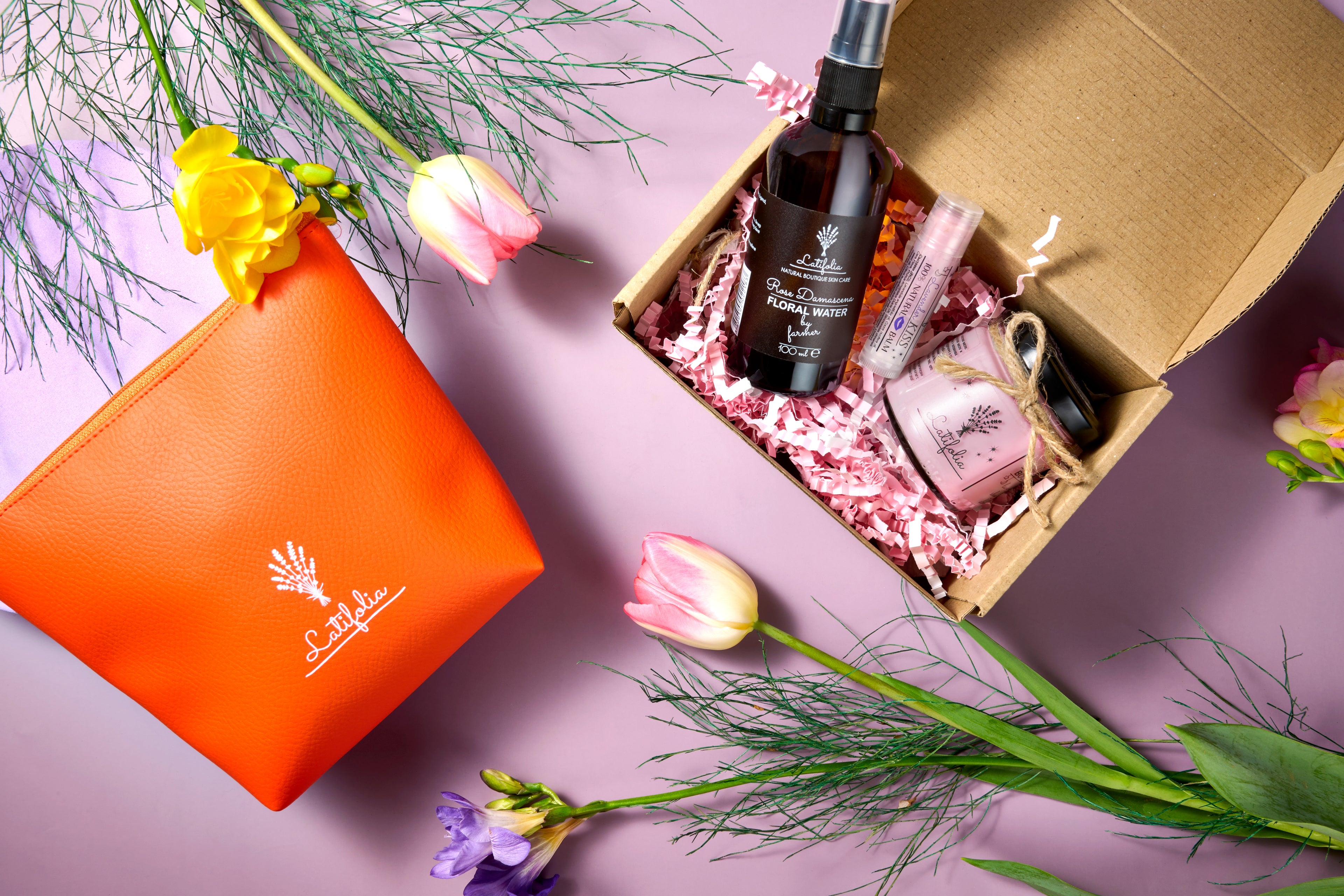Gift Box "Cherry and Rose" - 3 products + cosmetic bag